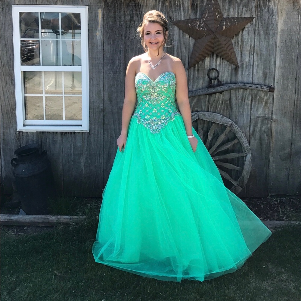 Prom dress
